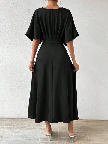 Priv� V-Neck Pleated Batwing Sleeve Dress