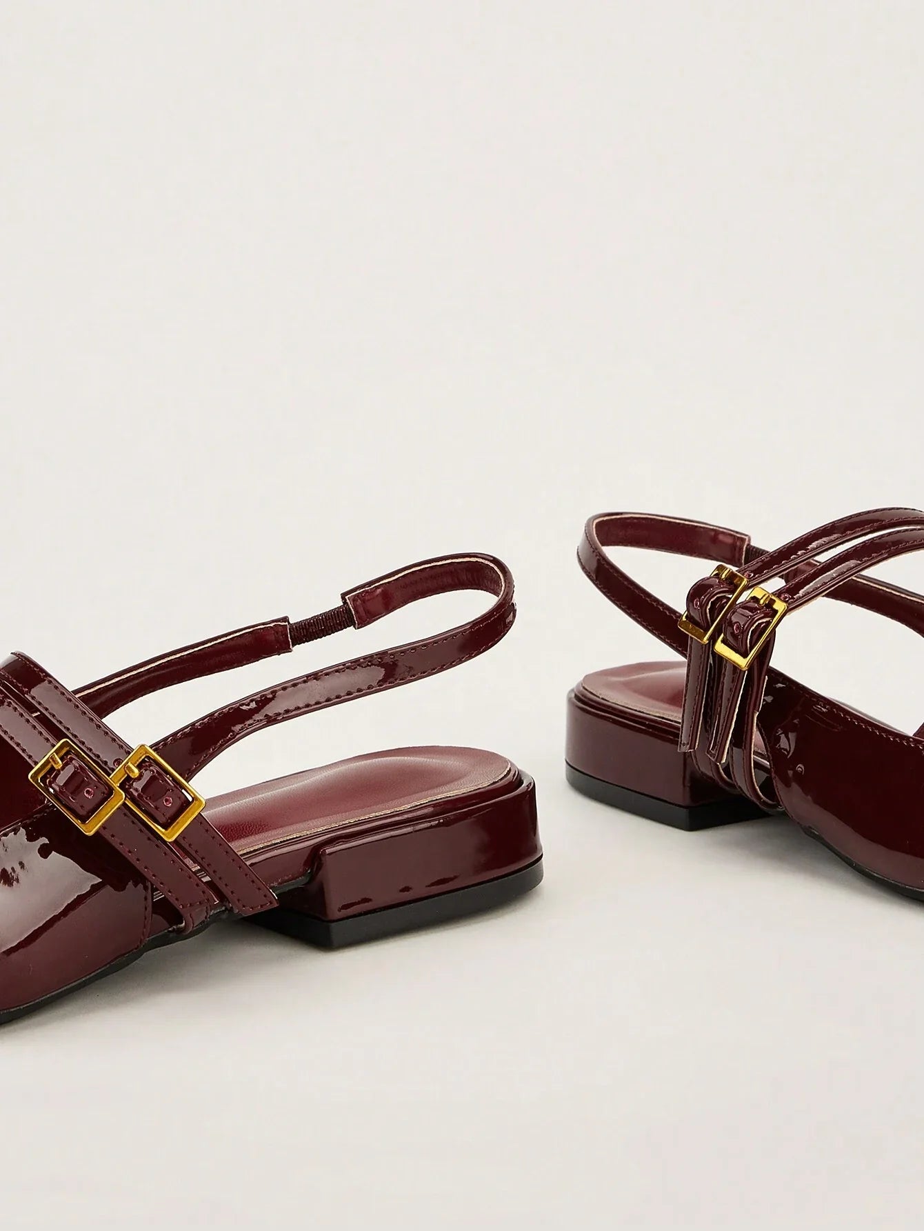 Holiday-Style Wine Red Round Toe Buckled Flat Shoes