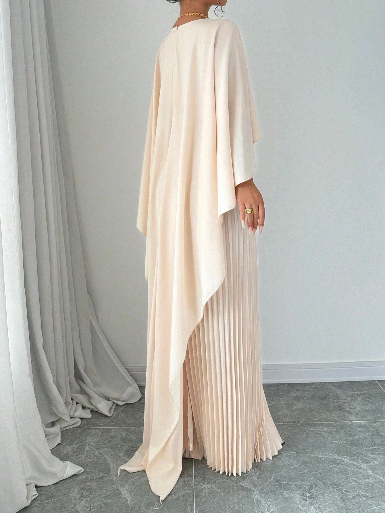 Priv� Women Elegant Solid Color Minimalist Casual Poncho Sleeve Dress