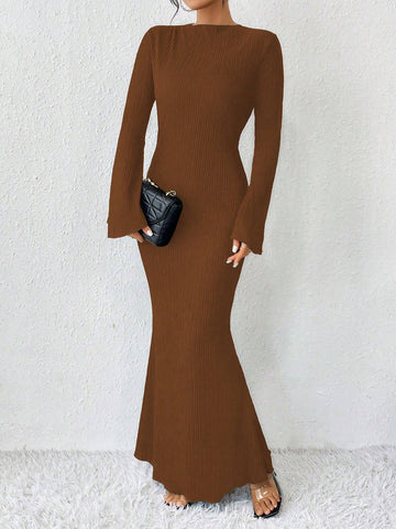 Raffinéa Solid Color Trumpet Sleeve Mermaid Dress