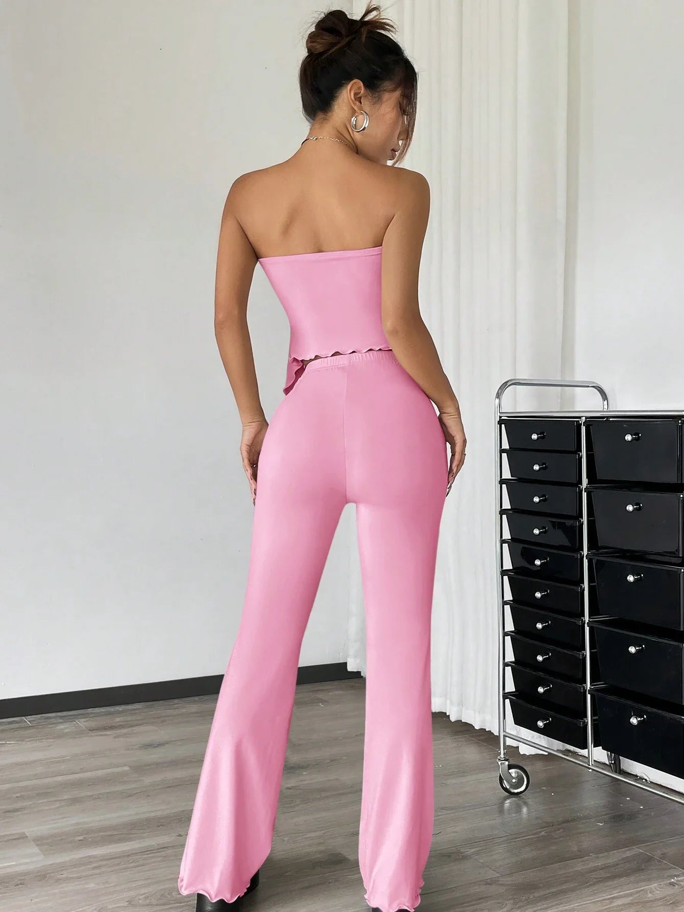 EZwear 2pcs Casual Solid Color Ruched Asymmetric Hem Tube Top And Flared Pants Set