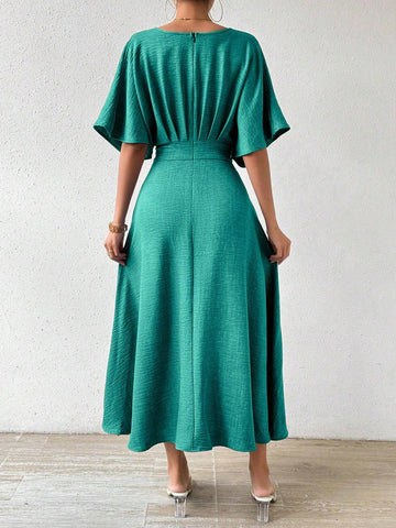 Priv� V-Neck Pleated Batwing Sleeve Dress