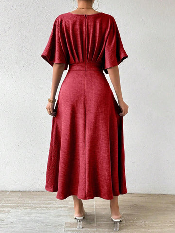Priv� V-Neck Pleated Batwing Sleeve Dress
