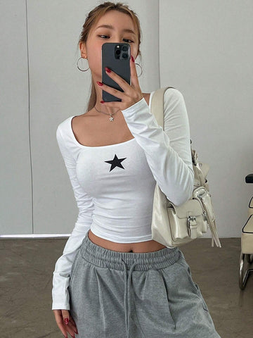 DAZY Star Print Scoop Neck Crop Tee