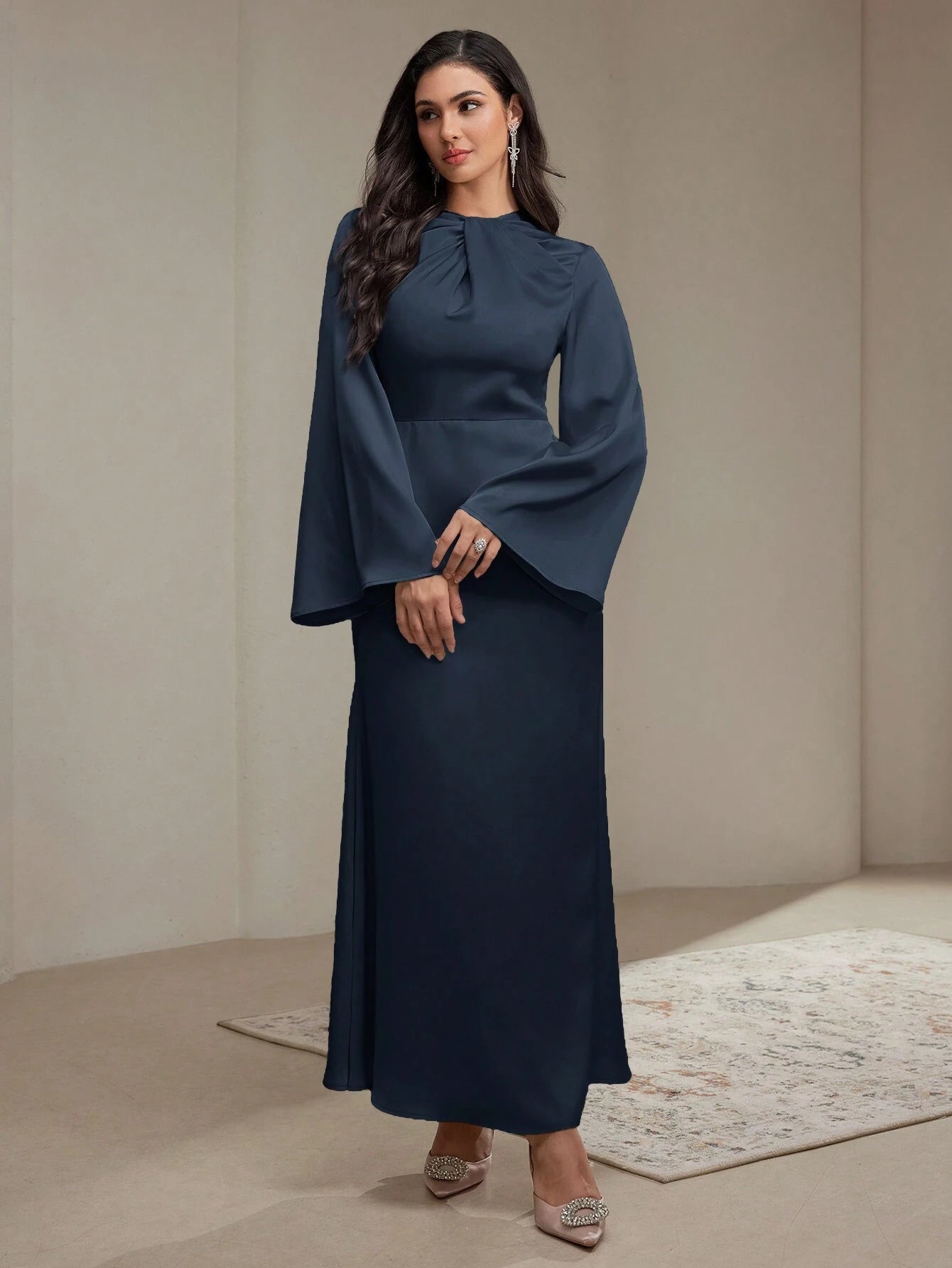 Women's Solid Round Neck Long Sleeve Casual Simple Arabian Style Modest Dress