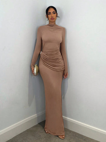 BAE Elegant Women's Long Sleeve Dress With Metal Decor