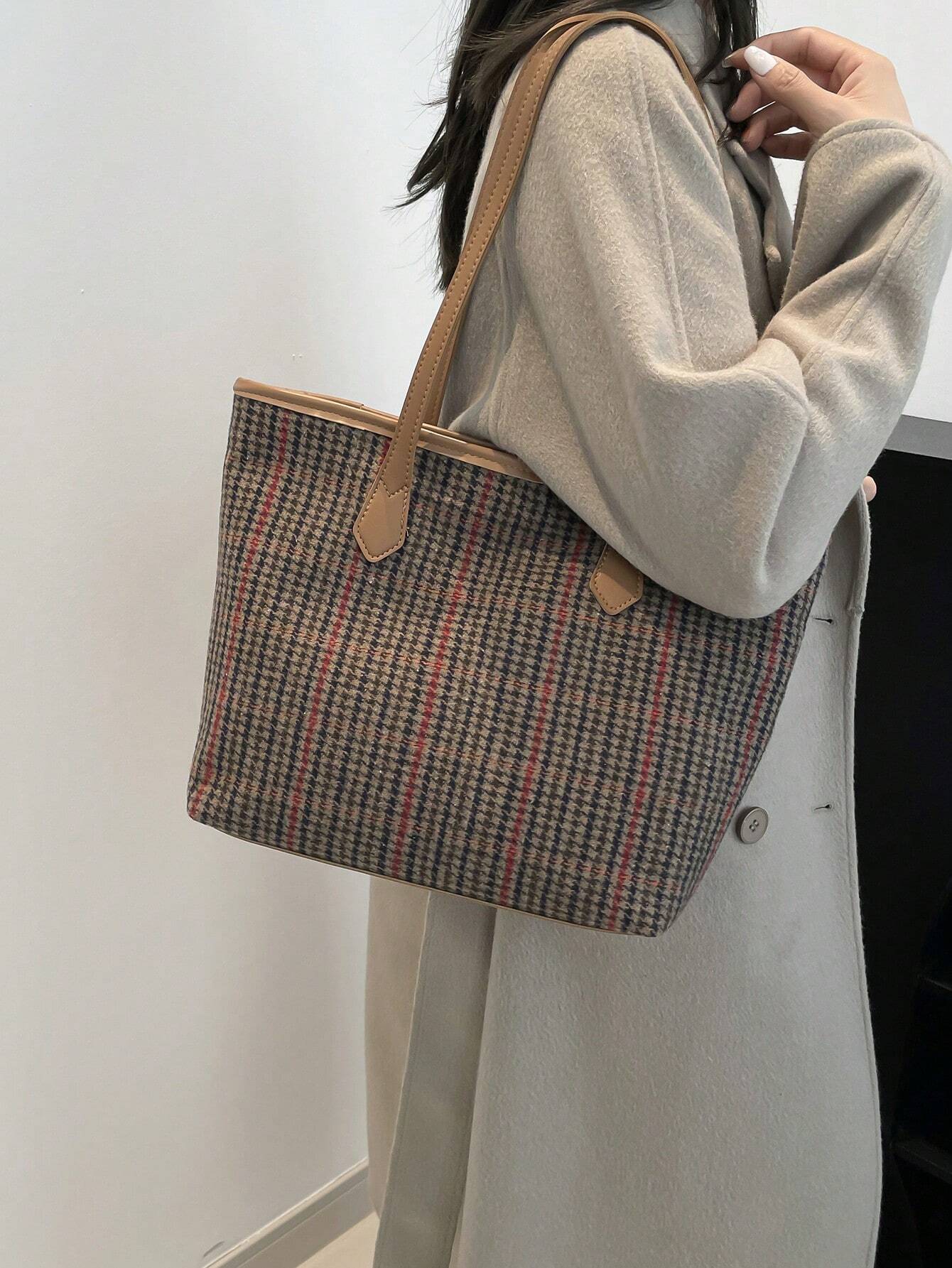 Large Capacity Tote Bag