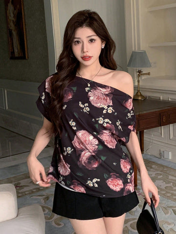 DAZY Women's Loose-Fit Blouse With All-Over Floral Print