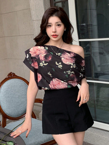 DAZY Women's Loose-Fit Blouse With All-Over Floral Print