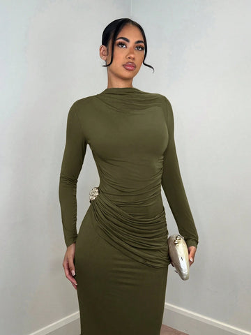 BAE Elegant Women's Long Sleeve Dress With Metal Decor