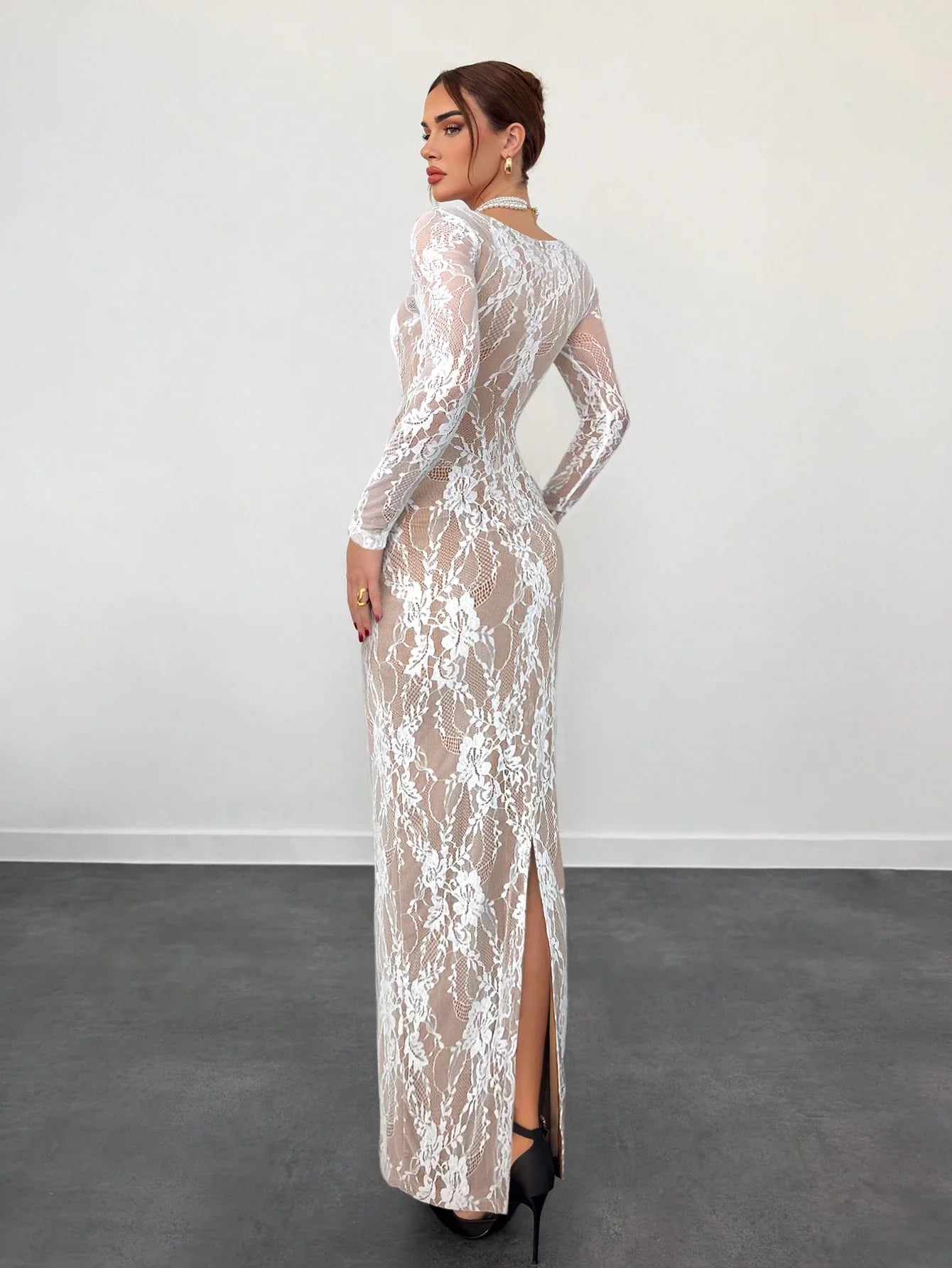 Sexy S-Shaped Lace Long Sleeve Cupped Corset Collar Slim Fitted Floor Length Dress