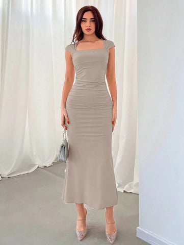 Aloruh Women's Solid Color Square Neck Ruffle Hem Elegant Dress