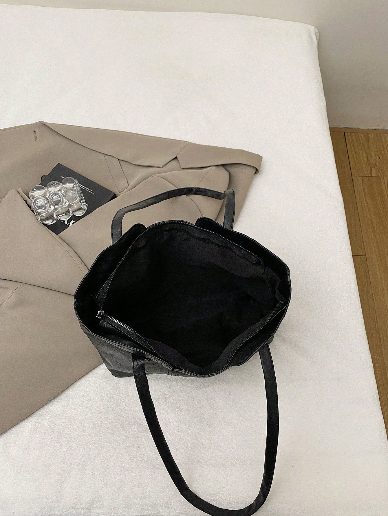 Large Capacity Tote Bag