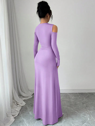 Modelyn Solid Color Off Shoulder Bodycon Front Twist Detailed Long Sleeve Dress