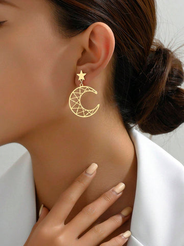 1pair Exquisite & Stylish Hollow Out Crescent Moon Shaped Lady's Earrings With Minimalist Creative Design