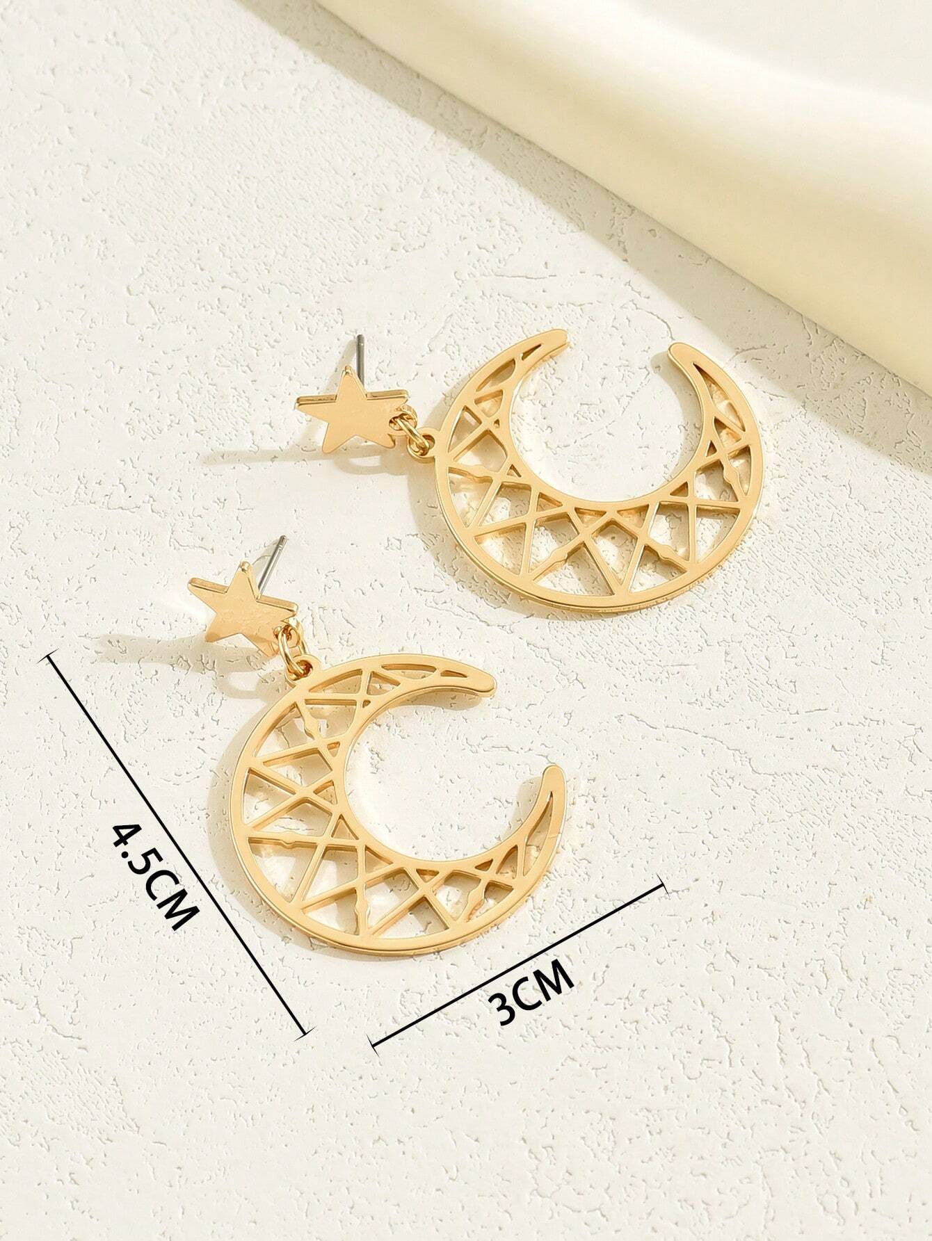 1pair Exquisite & Stylish Hollow Out Crescent Moon Shaped Lady's Earrings With Minimalist Creative Design