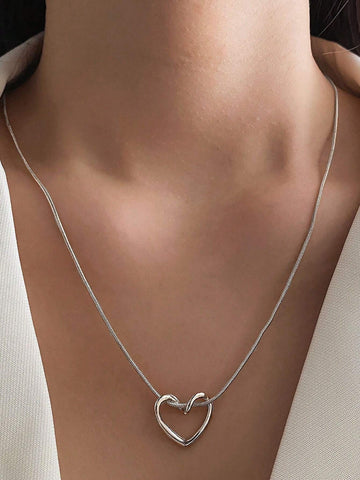 1pc Minimalist Stainless Steel Chain Hollow Heart Pendant Necklace