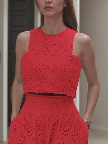 1pc Vintage Floral Hollow Out Full Embroidery Sleeveless Crew Neck Crop Top