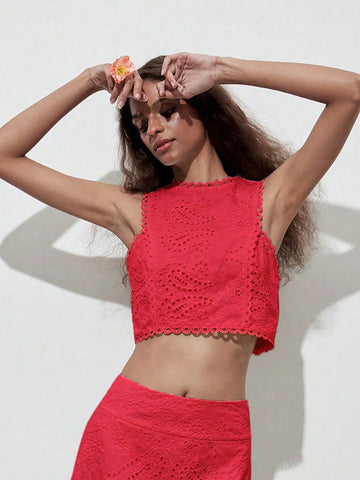 1pc Vintage Floral Hollow Out Full Embroidery Sleeveless Crew Neck Crop Top