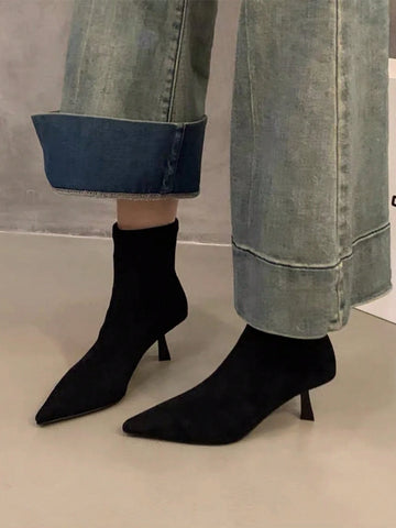 Suede Pointed Toe Slim Fit Ankle Boots With Fur Lining