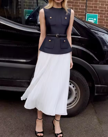 A newSummer women's round-neck elegant blue and white satin patchworkChiffon pleated sleeveless dress