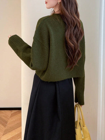 Women's Minimalist Chic Crew Neck Sweater