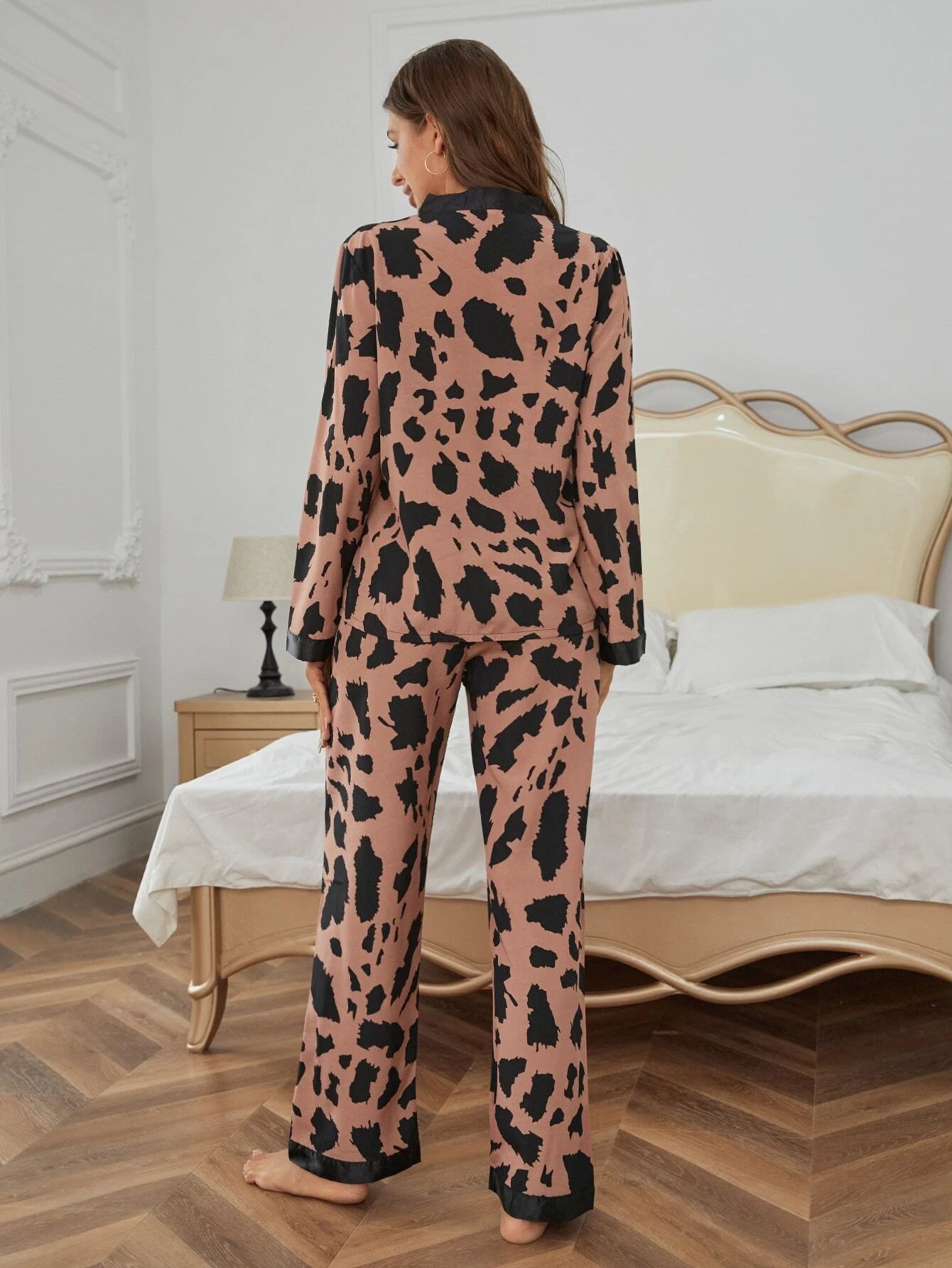 Allover Print Contrast Trim Pajama Set