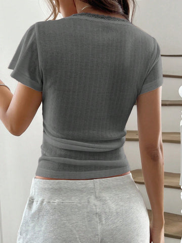 Chiquease Sweet Lace Trim Short Sleeve T-Shirt