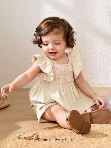 Baby Girl 3D Flower Collar Ruffle Sleeveless Vest And Elastic Waist Shorts