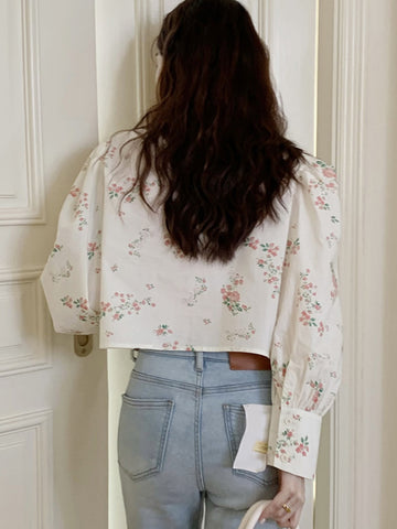 DAZY Ditsy Floral Puff Sleeve Crop Shirt