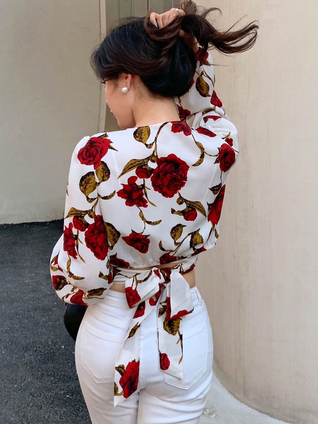 DAZY Floral Print Lantern Sleeve Crop Blouse