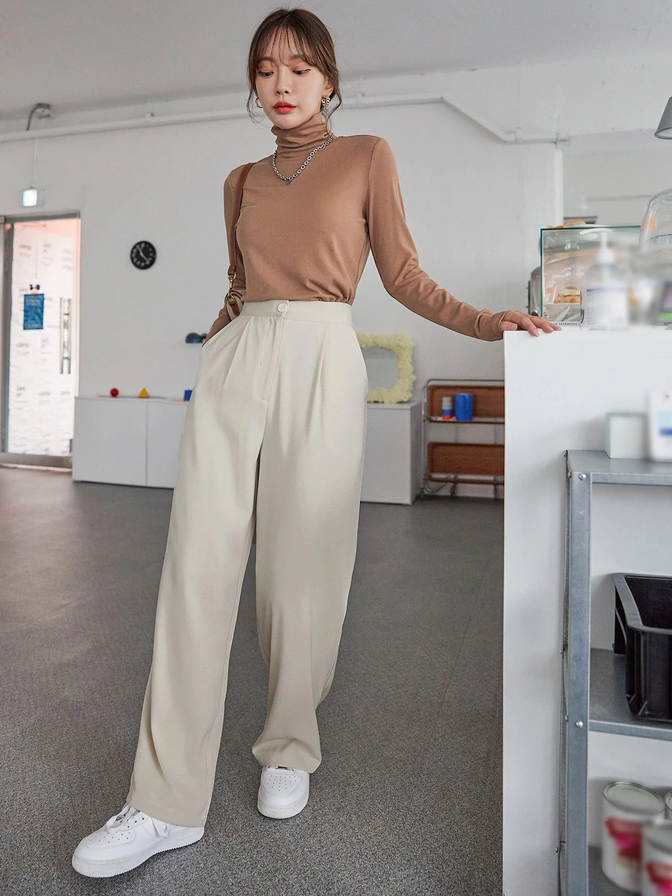 DAZY Solid Slant Pocket Wide Leg Pants