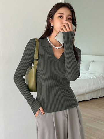 DAZY Solid Color Casual Business Style Turtleneck Fitted Sweater