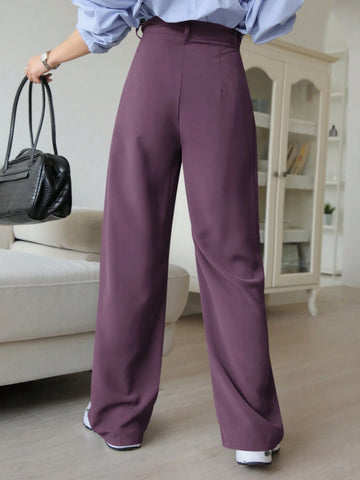 DAZY Plain Casual Solid Color Pleated Straight-Leg Dress Pants
