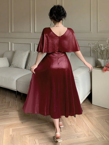 DAZY Elegant Solid Color V-Neck Mid-Length Dress