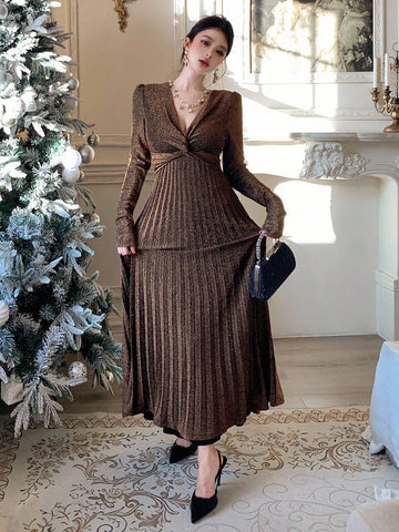 DAZY Elegant V-Neck Cinched Waist Luxury Party Dress