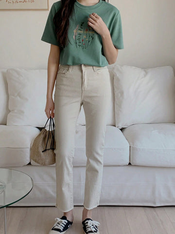 DAZY Floral & Letter Embroidery Tee