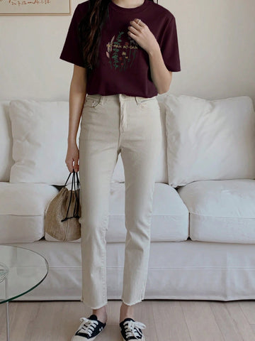DAZY Floral & Letter Embroidery Tee