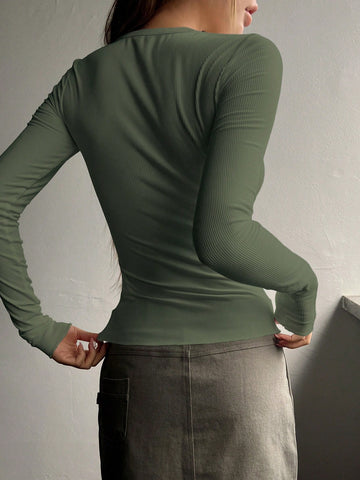 DAZY Solid Half Button Ribbed Knit Tee