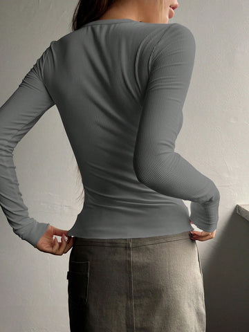 DAZY Solid Half Button Ribbed Knit Tee