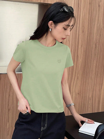 DAZY Solid Color Embroidered Heart Short Sleeve T-Shirt
