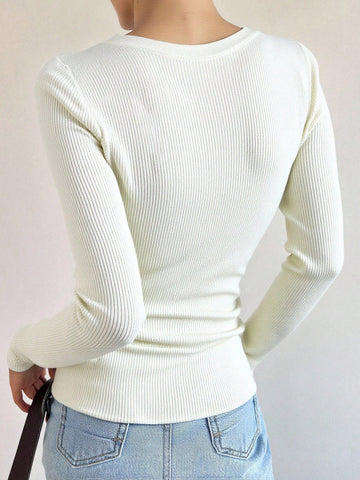 Tight Knit Pullover Sweater