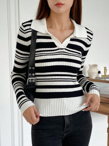 DAZY Women's Contrast Color Pullover Sweater