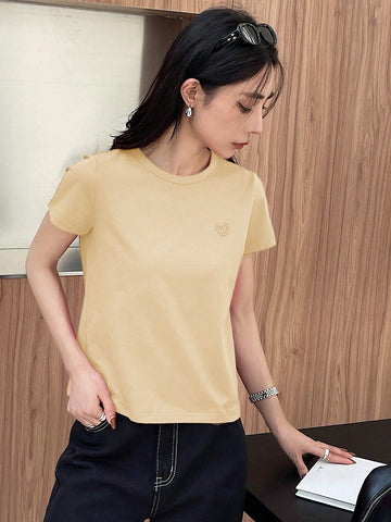 DAZY Solid Color Embroidered Heart Short Sleeve T-Shirt