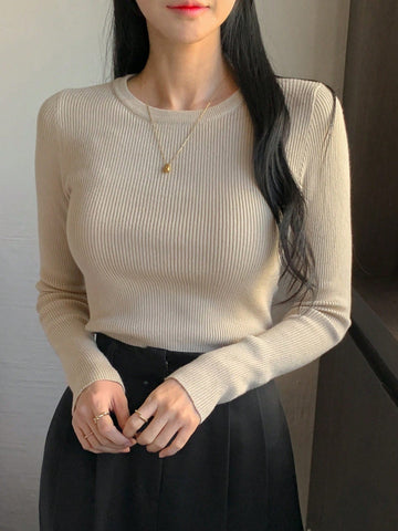 Tight Knit Pullover Sweater
