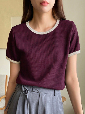 DAZY Casual Simple Contrast Trim Round Neck Short Sleeve T-Shirt