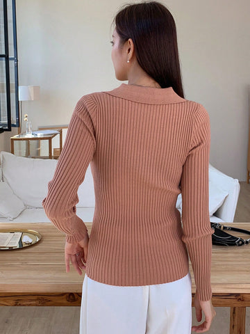 DAZY Solid Color Casual Business Style Turtleneck Fitted Sweater