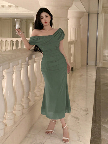 DAZY Women's Solid Color Asymmetric Shoulder Short Sleeve Elegant Midi Dress