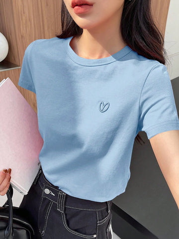 DAZY Solid Color Embroidered Heart Short Sleeve T-Shirt