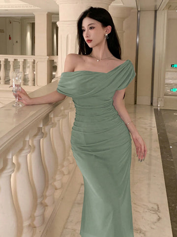 DAZY Women's Solid Color Asymmetric Shoulder Short Sleeve Elegant Midi Dress